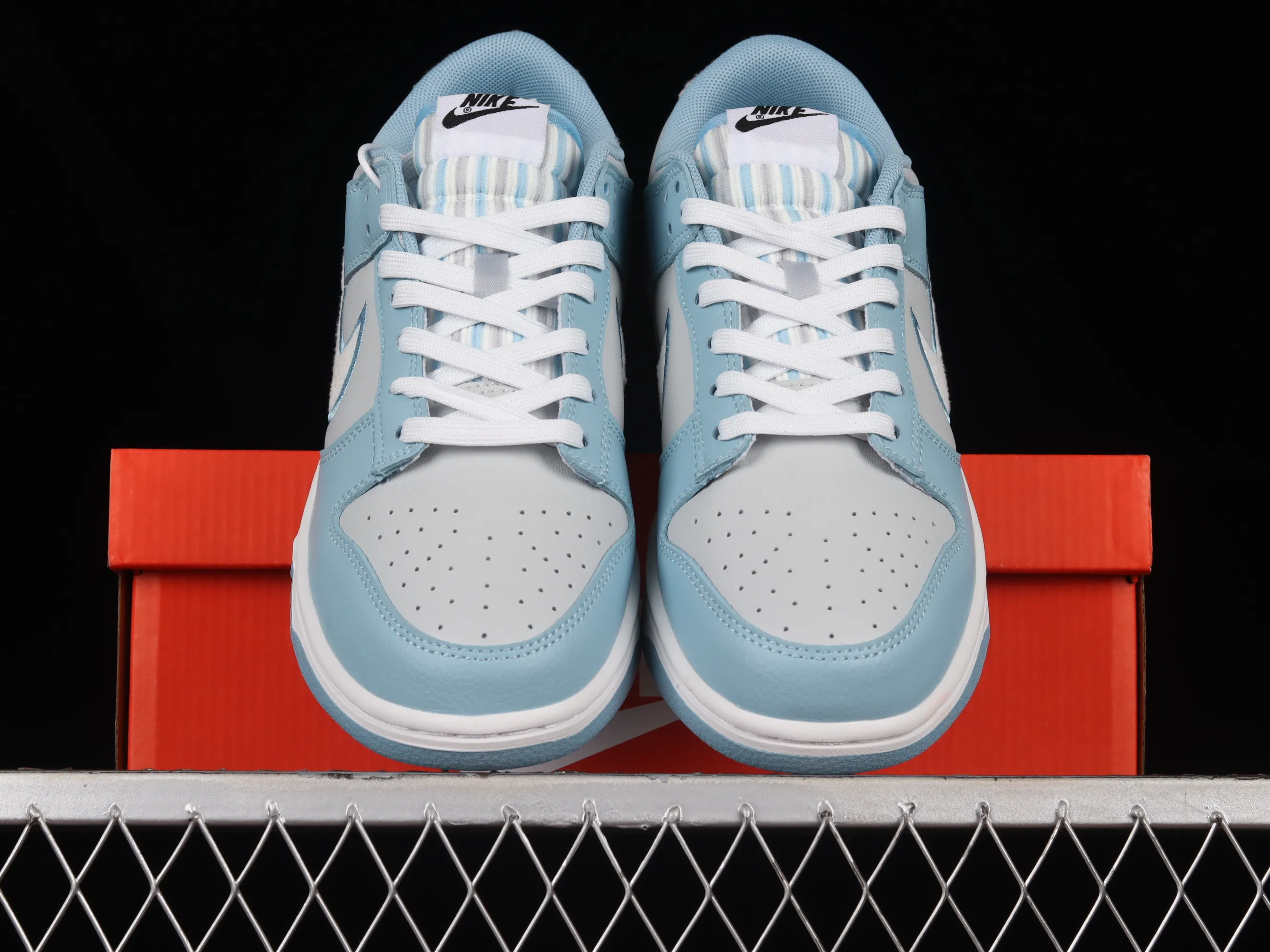 All Categories Nk SB Dunk Series Nk SB Dunk Low Low-top sneakers Cost-effective version Nk Dunk Low Retro Blue and gray color matching SB low-top sports and leisure sneakers FB1871-011